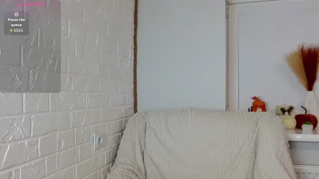 Snapshot of SayMeow_ chatting on 09/22/25, 11:44 SayMeow online show from 09/22/25, 11:44