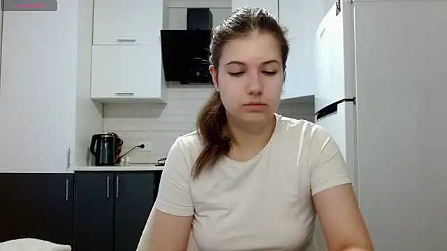 Snapshot of SayMeow_ chatting on 06/20/26, 05:34 SayMeow online show from 06/20/26, 05:34