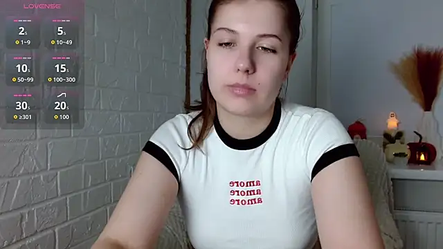 Snapshot of SayMeow_ chatting on 10/13/25, 05:53 SayMeow online show from 10/13/25, 05:53