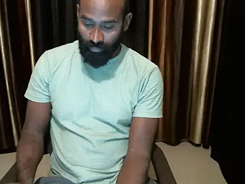 Snapshot of indian2 chatting on 10/12/25, 07:32 indian2 online show from 10/12/25, 07:32