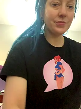 MissCumberdale online show from 11/16/25, 07:51