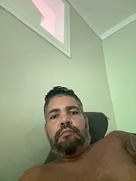 Snapshot of adgato chatting on 04/09/26, 01:07 adgato online show from 04/09/26, 01:07