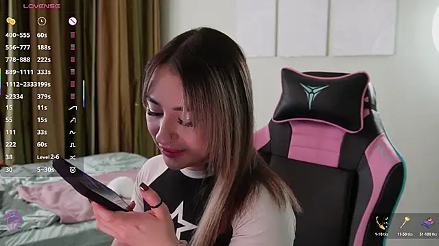 Fiona-Love online show from 11/04/25, 04:33