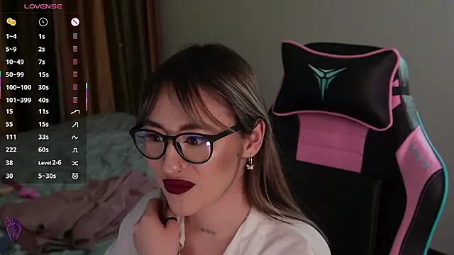 Fiona-Love online show from 10/28/25, 03:33