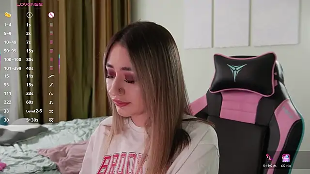 Fiona-Love online show from 11/15/25, 03:27