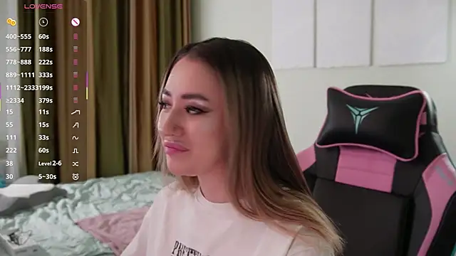 Fiona-Love online show from 11/23/25, 03:22