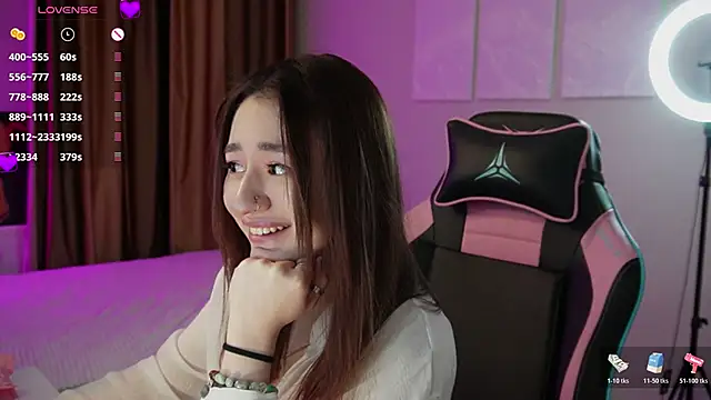 Snapshot of Fiona-Love chatting on 05/03/26, 05:27 Fiona-Love online show from 05/03/26, 05:27
