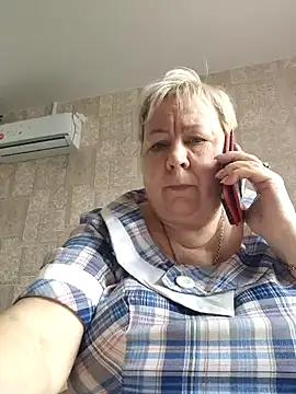 Snapshot of EffectFiona chatting on 03/22/25, 11:00 EffectFiona online show from 03/22/25, 11:00