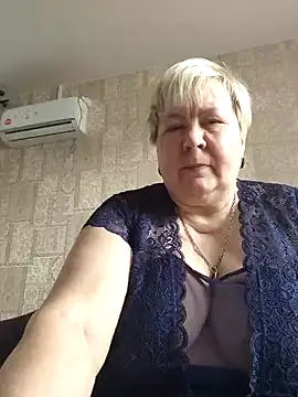 Snapshot of EffectFiona chatting on 02/28/25, 11:36 EffectFiona online show from 02/28/25, 11:36