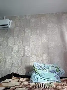 Snapshot of EffectFiona chatting on 03/04/25, 12:33 EffectFiona online show from 03/04/25, 12:33