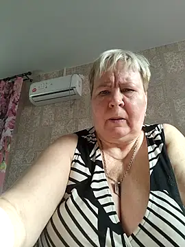 EffectFiona online show from 11/01/25, 05:03