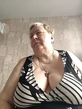 Snapshot of EffectFiona chatting on 03/20/25, 11:05 EffectFiona online show from 03/20/25, 11:05