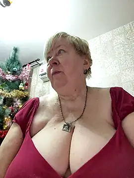 Snapshot of EffectFiona chatting on 01/14/26, 12:25 EffectFiona online show from 01/14/26, 12:25