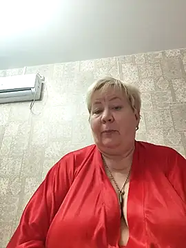Snapshot of EffectFiona chatting on 03/04/25, 03:59 EffectFiona online show from 03/04/25, 03:59