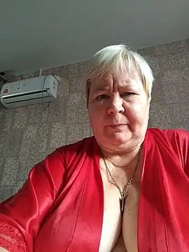 EffectFiona online show from 10/28/25, 05:08