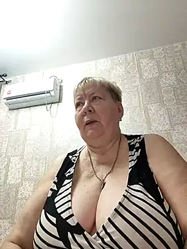 EffectFiona online show from 11/03/25, 01:44