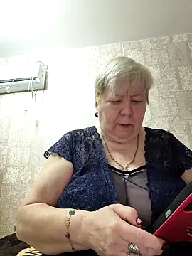 Snapshot of EffectFiona chatting on 01/06/26, 10:47 EffectFiona online show from 01/06/26, 10:47