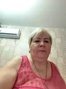 Snapshot of EffectFiona chatting on 02/24/25, 11:09 EffectFiona online show from 02/24/25, 11:09