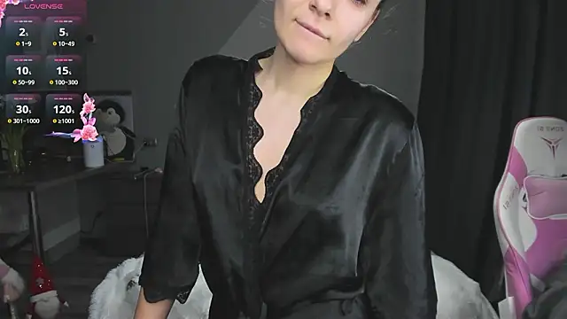 Maggie Moore online show from 03/12/26, 09:57