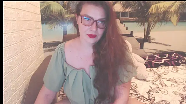 Queen  Natasha online show from 11/19/25, 09:59