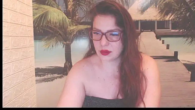 Queen  Natasha online show from 12/17/25, 10:48