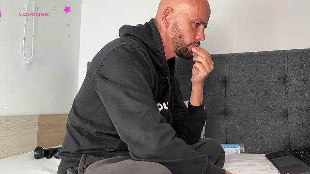 tim beard online show from 04/11/26, 10:02