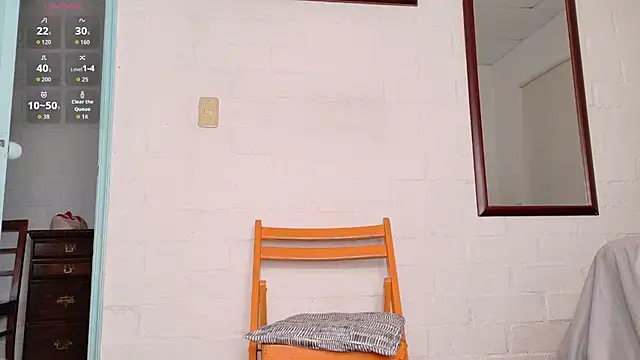 Snapshot of Adams_ricci chatting on 10/31/25, 12:35 Adams ricci online show from 10/31/25, 12:35