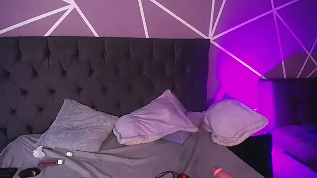 Miss Loise online show from 03/18/25, 07:01