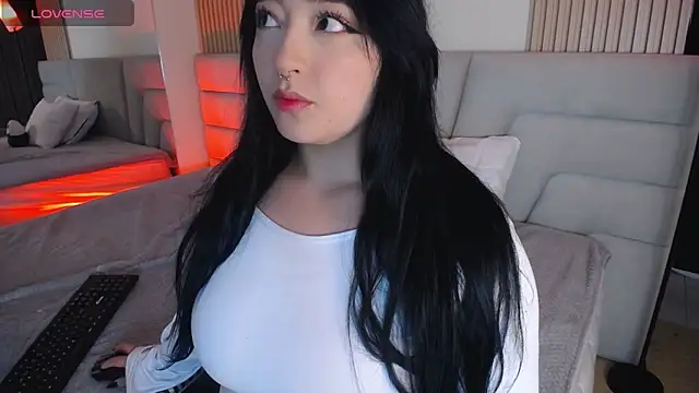 Miss Loise online show from 11/30/25, 04:13