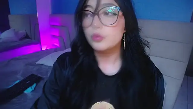 Miss Loise online show from 10/13/25, 01:29