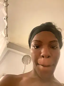 Snapshot of wishwashhy22 chatting on 09/08/25, 05:01 wishwashhy22 online show from 09/08/25, 05:01