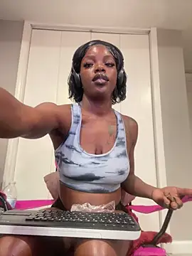 Snapshot of wishwashhy22 chatting on 12/18/25, 11:19 wishwashhy22 online show from 12/18/25, 11:19