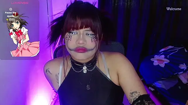 Snapshot of violetagrey_ chatting on 10/06/25, 11:00 violetagrey online show from 10/06/25, 11:00