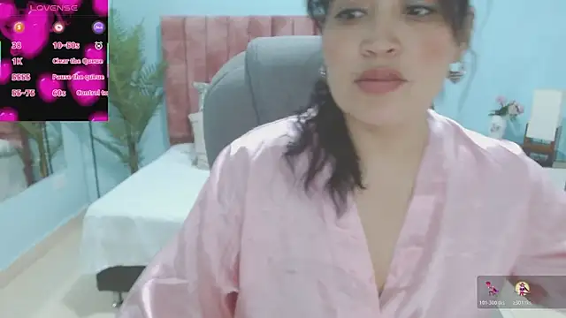 sophia hadid online show from 12/02/25, 08:21