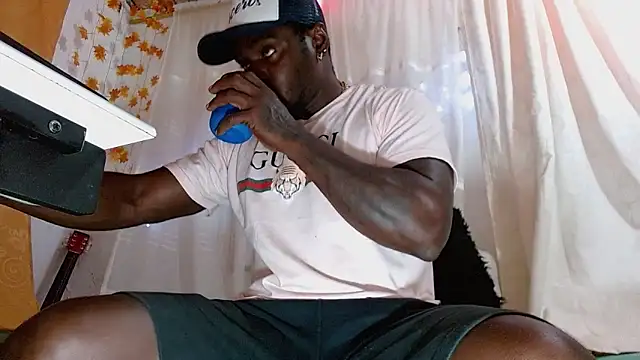 angel bonbom online show from 12/18/25, 06:29