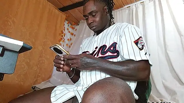 angel bonbom online show from 03/12/26, 11:42