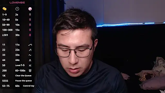 andrewmhilton  online show from 11/08/25, 06:28