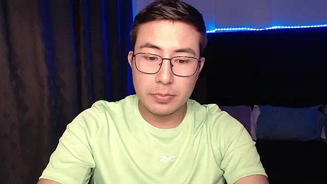 andrewmhilton  online show from 04/14/26, 05:12