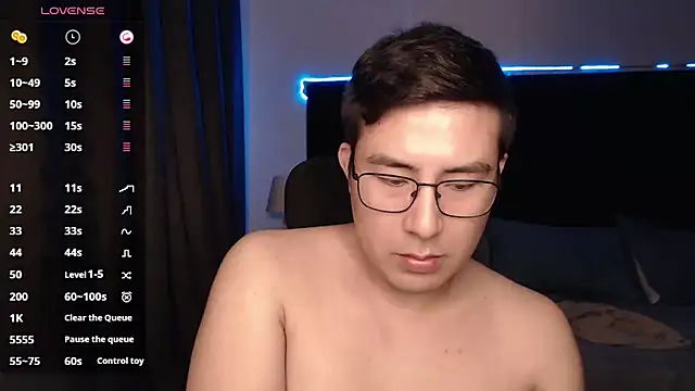 andrewmhilton  online show from 11/11/25, 07:14