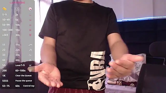 andrewmhilton  online show from 11/17/25, 07:07