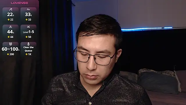 andrewmhilton  online show from 12/16/25, 06:39