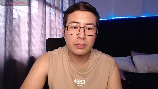 andrewmhilton  online show from 03/23/26, 06:41