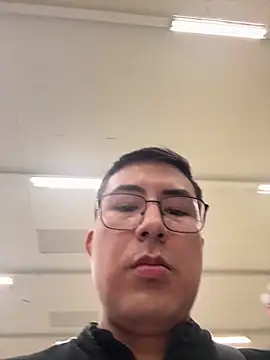 andrewmhilton  online show from 03/25/26, 10:08