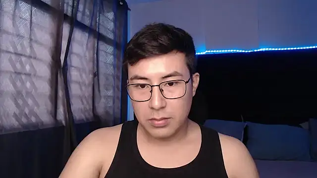 andrewmhilton  online show from 04/07/26, 07:37