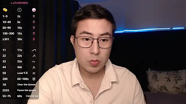 andrewmhilton  online show from 11/16/25, 05:45