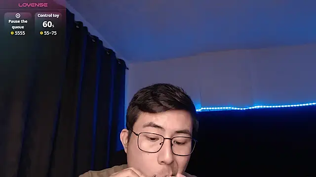 andrewmhilton  online show from 04/24/26, 05:42