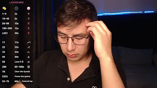 andrewmhilton  online show from 11/23/25, 06:23