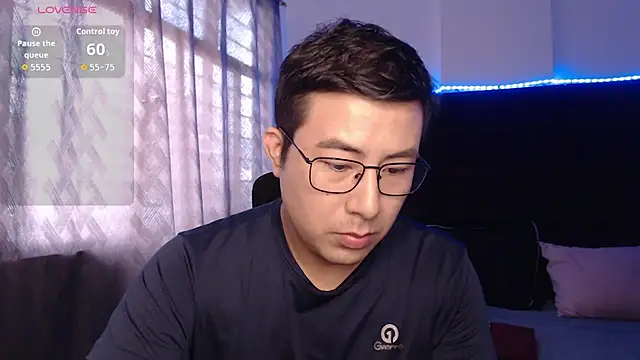 andrewmhilton  online show from 02/28/26, 02:50