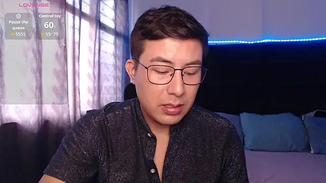 andrewmhilton  online show from 04/02/26, 06:03