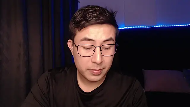 andrewmhilton  online show from 03/29/26, 06:15